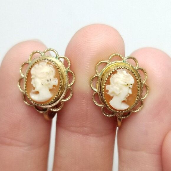 Vintage AMCO 14k Gold Filled Carved Shell Cameo Clip On Screw Back Earrings - Picture 1 of 7